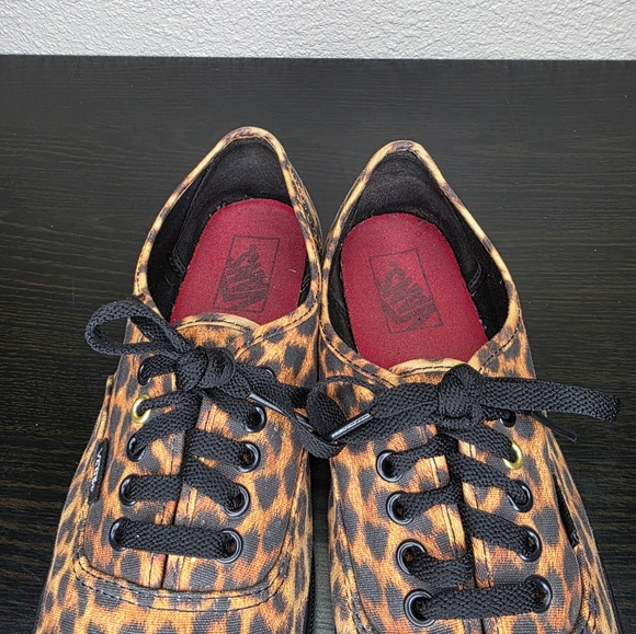 Vans Lowpro Leopard Print Sneakers Unisex Size 8.5M 10W - Picture 8 of 10